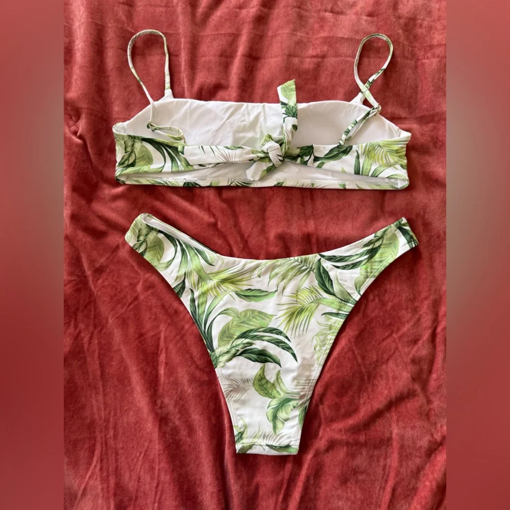 Monday Swimwear Tropical Leaf Bikini Top (L)‎ and Bottom (V)